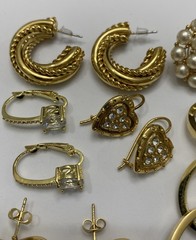 ✨Vintage To Now Lot Of 9 Pairs Beautiful Gold Tone Estate Pierced Earrings✨
