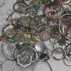 Big Vintage to Now Single Earrings Lot Mixed Jewelry Repair Craft Harvest Pounds