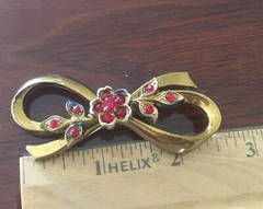Vintage 1940s Coro Pegasus Floral Bow Brooch Red Crystals Gold Tone Metal Alloy