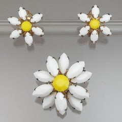 Vtg 50s Glass Daisy Jewelry Set Flower Clip On Earrings Brooch Pin Yellow White