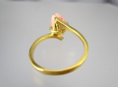Vintage Gold Tone Solitary Carved Pink Coral ? Flower Fashion Sz 4.25 Ring 1100