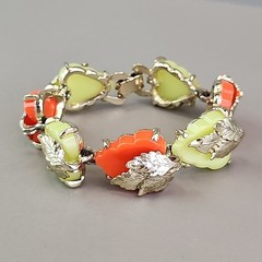 Vintage Leaf Bracelet Bright Orange Yellow Gold Tone Linked 6.5 in