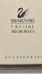 SWAROVSKI~Crystal Memories~*LILY OF THE VALLEY GOLD TONE PIN*~1.69″ Tall~Box~COA