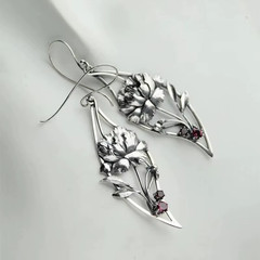 NEW Vintage Carved Leaf Dangle Earrings Red Stone Flower Design Metal Jewelry