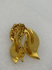 Vintage Unsigned Demi Parure Brushed Gold-Tone Leaves Rhinestone Brooch Clip Ear