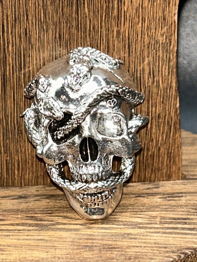 Modern Costume Jewelry Silver Tone Skull And Snakes Pin Brooch 1 3/4”