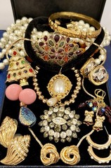 Vintage Estate Costume Jewelry Lot ! MONET, AVON and more!