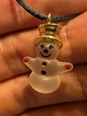 Avon Vtg Pendant Gold Tone Hat Frosted Snowman Christmas Holiday Jewelry