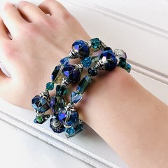 Vtg 1960’s 3-Strand Crystal Lucite Bracelet – Sz 8”-9” – Blue & Silvertone
