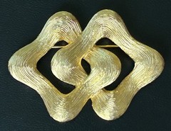 Vintage Les Bernard Vo Textured Gold Tone Statement Brooch