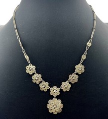 Vtg Delicate SILVER FILAGREE Flower Necklace 16.50” 12g India 40s-50s 🔥!SALE!🔥