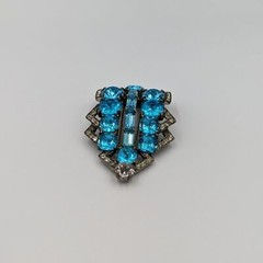 Stunning Big Eisenberg Original Vintage Rare Color Blue/Clear Crystal Fur Clip