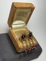MMA Metropolitan Museum Of Art Gold Tone Pearl Garnet Drop Earrings 14k Post