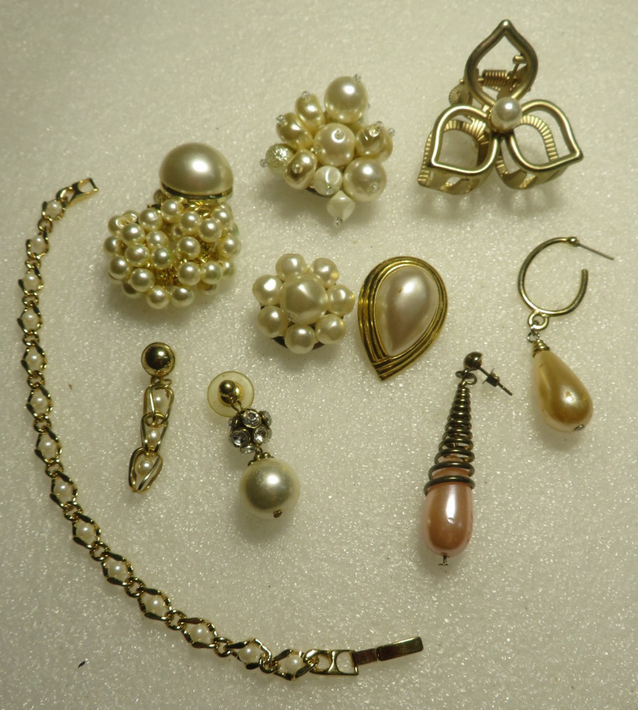 Vintage Clip On Goldtone Faux Pearl Earrings Lot Of 10 Singles As Pictured