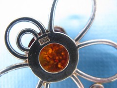 Amber Waves Honey Bee Necklace Amber Poland Sterling Silver 18″ Chain AGI Italy