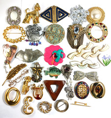 Modern, Vintage Unsigned Brooch Lot of 33 Pieces (Group B)