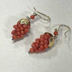 Vintage Gold Tone Red Coral Bead Grape Cluster Drop Earrings French Hook Retro