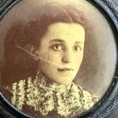 Antique Victorian Round Mourning Brooch C-Clasp Young Woman Memorial Photo 1.5”