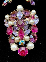 Vintage Mid Century Purple Rhinestone Pearl Brooch Clip Earrings Parure Set