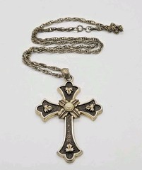 Sarah Coventry Cross Pendant Necklace 1974 Florentine Limited Ed Vintage 25 in
