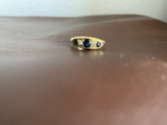 Antique 18ct gold sapphire and diamond ring Size 7.75