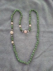 vintage white and green 32 inch jade necklace