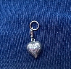 Vintage Heart Pendant Silver-toned