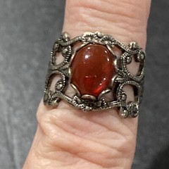 vintage ring size 7 adjusts scroll work burgundy stone