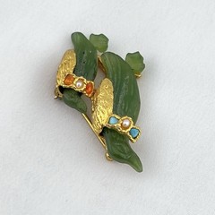 Vintage Swoboda Brooch Pin Jade Carved Penguin Bird Mom Baby Gold Tone Estate