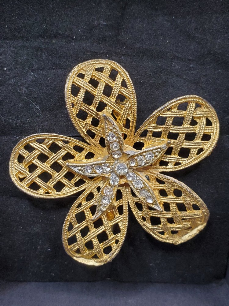 Vintage J J Pin Gold Vermeil ( I Believe ) Please Read Full Descript Ty