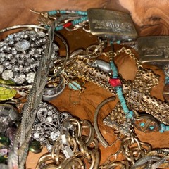 Large Vintage Jewelry Watches Lot So Many Items LQQK