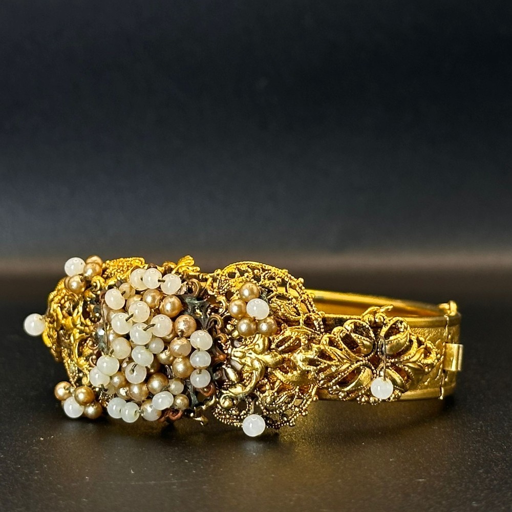 A Vintage Gold Toned Custom Jewelry Bangle Bracelet