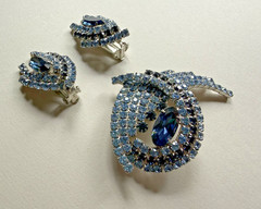 Vintage Sky Blue Cobalt Navette Rhinestone Cluster Large Brooch Earring Set