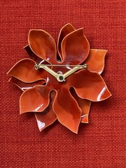 Vintage 1960s BoHo hippie retro enamel flower power brooch.