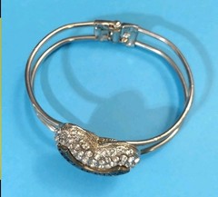 Vintage Juicy Couture Hinged Bangle Bracelet Puffy Heart