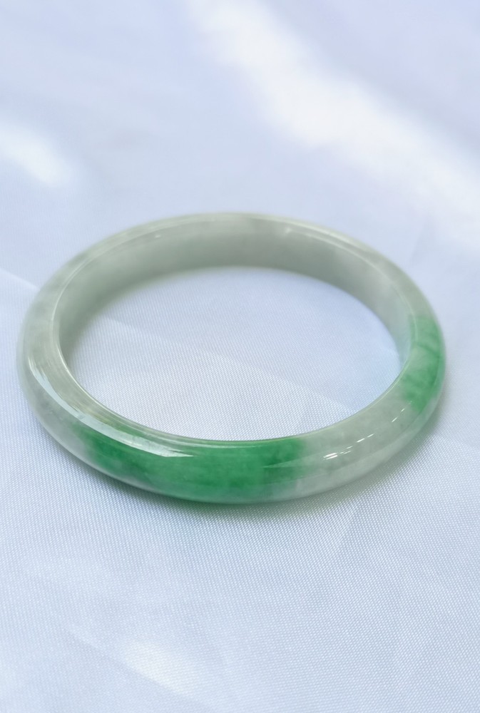 MADE IN-HOUSE Certifiable Grade-A Untreated Burmese Jadeite Jade Bangle (56.1mm)
