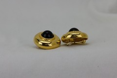Casual Corner Gold Tone & Black Center Clip-on Earrings, SIgned, 29gr