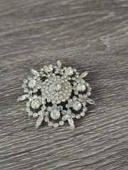 Weiss Brooch Pin Crystal Starburst snowflake Vintage 2.25″