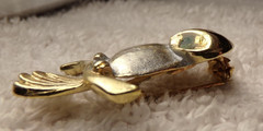 VTG TAIWAN 60’S SILVER GOLD TONE GREEN CRYSTAL RHINESTONE BARN OWL BIRD PIN 1″+