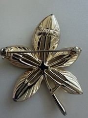 VTG Sarah Coventry “Ivy” Leaf Brooch Gold Tone Signed Pin