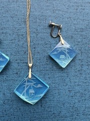 Vintage JAPAN Opal glass Intaglio Sterling Silver Necklace & Earrings Set