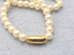 Vintage Faux Glass Pearl Necklace 18in.
