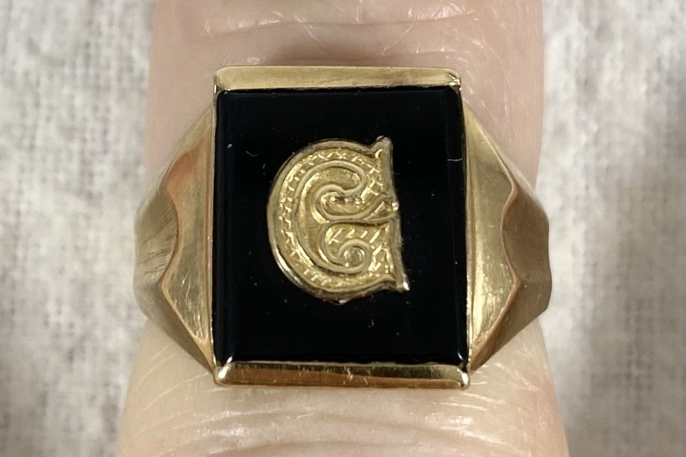 Antique 10K Gold Onyx Letter C Monogram Ring 3.5 Grams Size 6