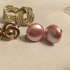 vintage estate lot of three pair screw back earrings. knot, twist, pink button