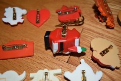 Lot of 20 Hallmark Pins Brooch Christmas Holiday Santa Thanksgiving Turkey Pin