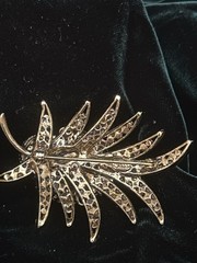 Vintage WEISS Heliotrope Rivoli Rhinestone Brooch Earrings Set Thistle