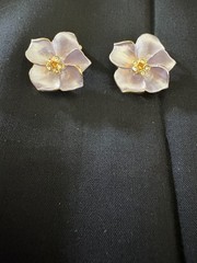 VINTAGE CLIP ON EARINGS PURPLE FLOWERS