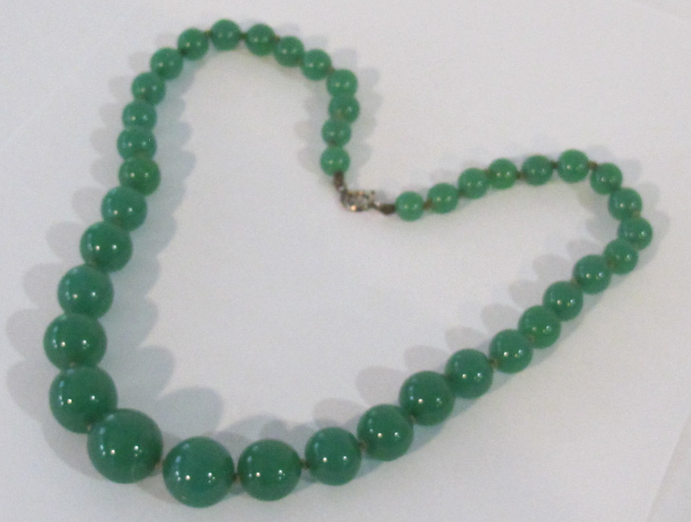 Vintage GRADUATED CHRYSOPRASE Hand Knotted BEAD 15″ Choker Collar Necklace C8