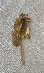 Vintage bird LG Lind Gal / enamel on metal brooch