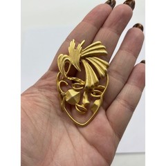 Vintage 80s Matte Gold Tone Open Work Modern Abstract Face Brooch Pin J32